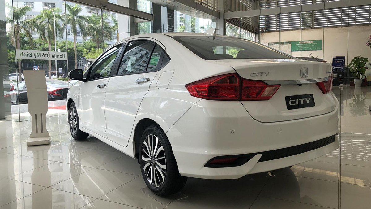 So sánh xe Kia Soluto 2019 với Honda City 2019 a15