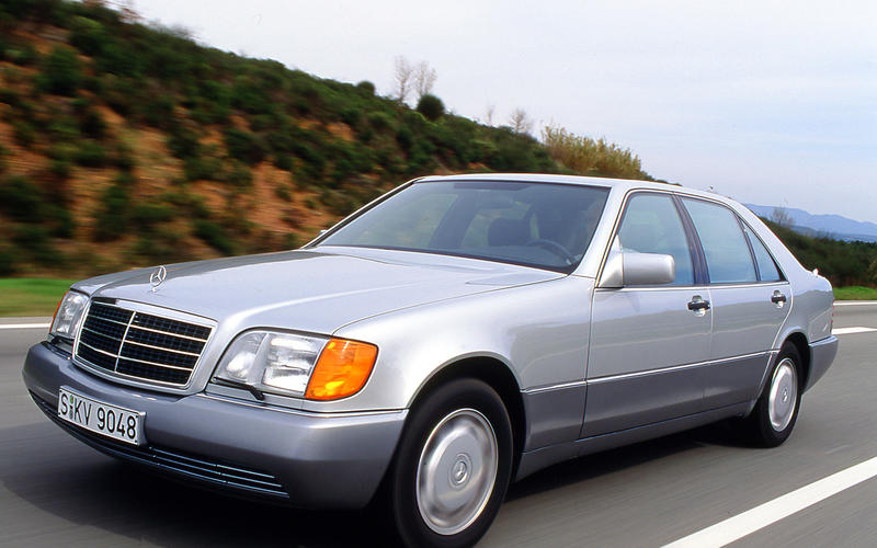 KÍNH CÁCH NHIỆT: Mercedes-Benz S-Class (1991).