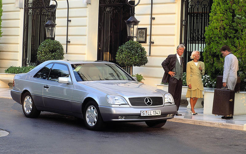 HỆ THỐNG CÂN BẰNG ĐIỆN TỬ: Mercedes-Benz CL600 (1995).
