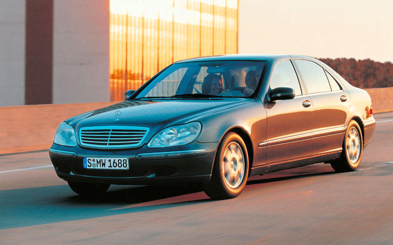 GHẾ MASSAGE: Mercedes-Benz S-Class (2000).