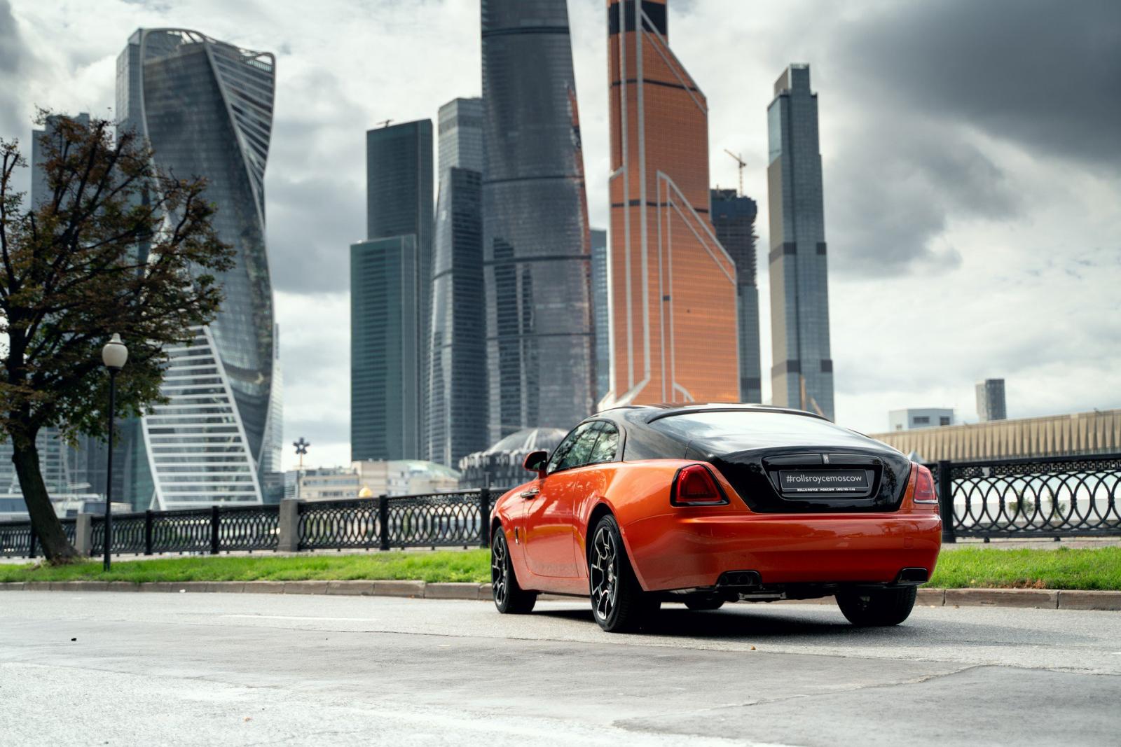 Rent WhiteGold Rolls Royce Wraith in Dubai ID203  Dubai Rent A Car