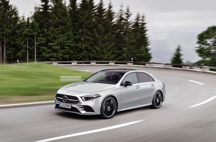 Xe gia đình cỡ nhỏ tốt nhất, đáng sở hữu nhất năm 2019 - Mercedes Aclass.