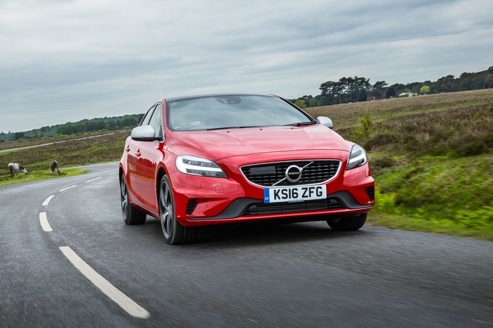 Xe gia đình cỡ nhỏ tốt nhất, đáng sở hữu nhất năm 2019 - Volvo V40.