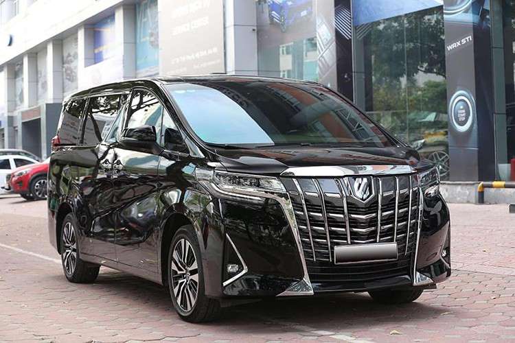 Toyota Alphard.