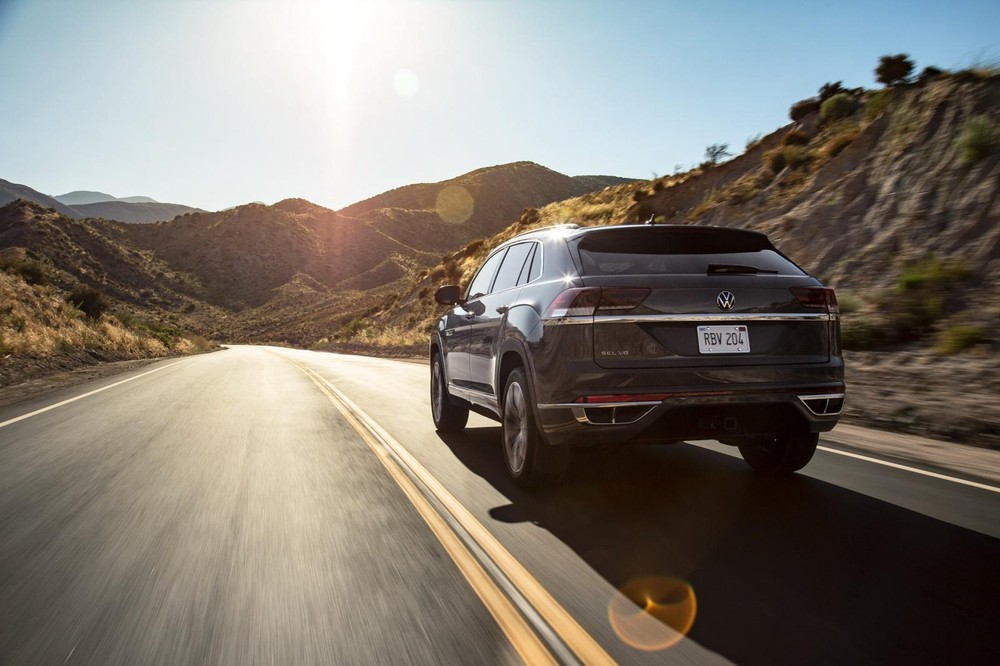 Volkswagen Atlas Cross Sport 2020 - Đối thủ của BMW X6 đã lộ diện 9 Volkswagen Atlas Cross Sport 2020 - Đối thủ của BMW X6 đã lộ diện a9