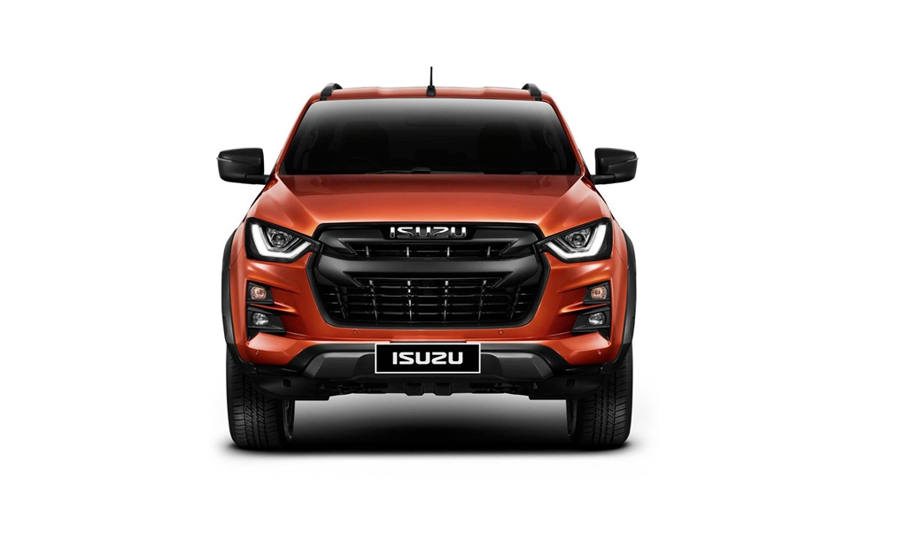 Isuzu D-max 2020 sở hữu lưới tản nhiệt cỡ lớn màu đen nhám.