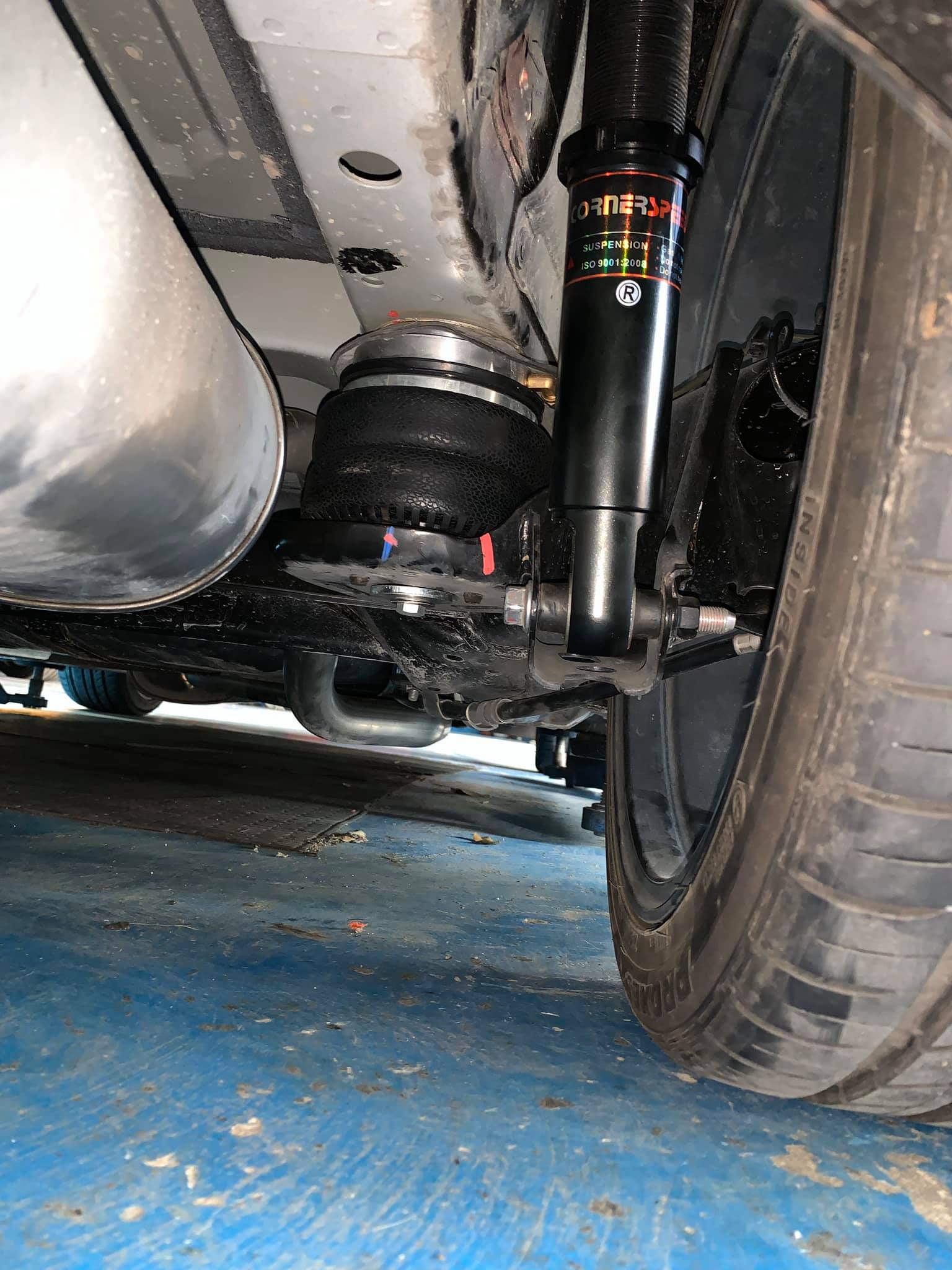 Mitsubishi Xpander độ nâng hạ gầm, hàng độc chất như xe sang 2 Mitsubishi Xpander độ nâng hạ gầm, hàng độc chất như xe sang a2