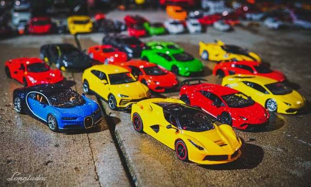 Cậu bé người Việt sở hữu bộ sưu tập mô hình siêu xe giá trị khủng đến đại gia cũng khó kiếm a10