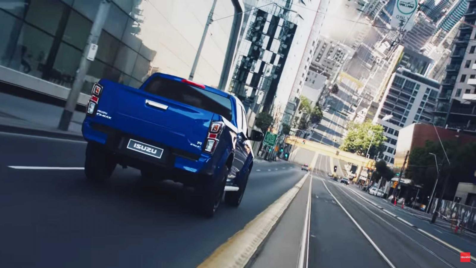 Đánh giá xe Isuzu D-Max 2020 về công nghệ an toàn Isuzu D-Max 2020 đang chạy