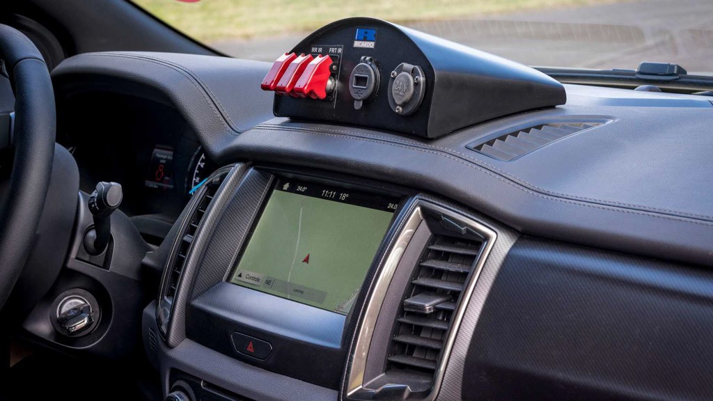 Ford Ranger Bi-Turbo thiện chiến với bản độ đậm chất nhà binh 6 Ford Ranger Bi-Turbo thiện chiến với bản độ đậm chất nhà binh a6