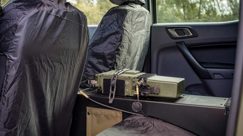 Ford Ranger Bi-Turbo thiện chiến với bản độ đậm chất nhà binh 5 Ford Ranger Bi-Turbo thiện chiến với bản độ đậm chất nhà binh a5