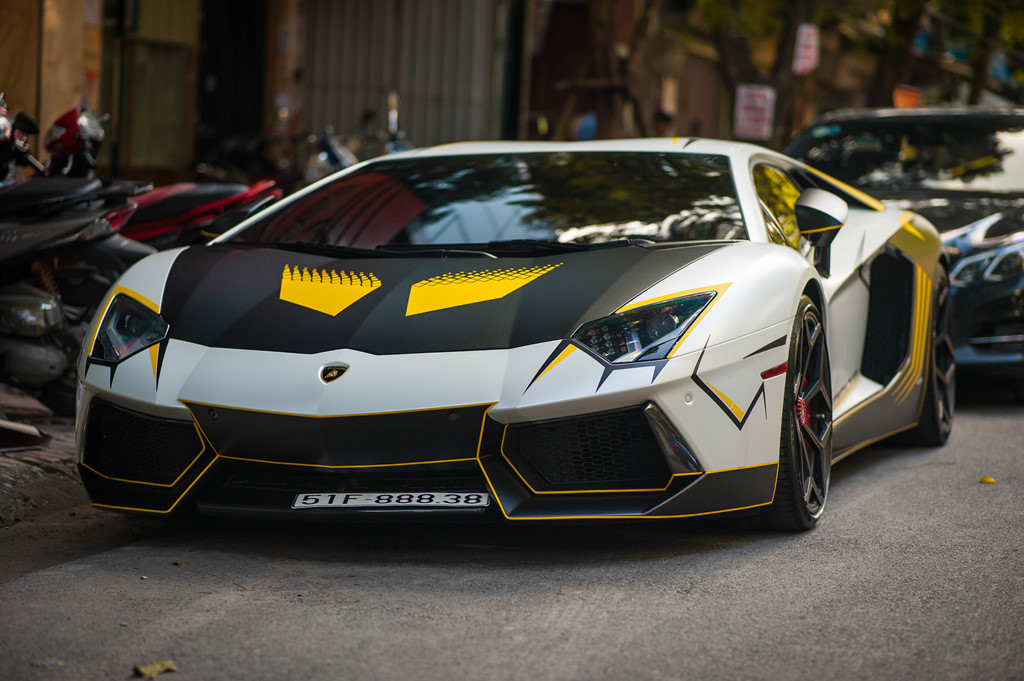Bản độ Lamborghini Aventador đầu tiên tại Việt Nam dám thay đổi ống xả 1 Bản độ Lamborghini Aventador đầu tiên tại Việt Nam dám thay đổi ống xả a1