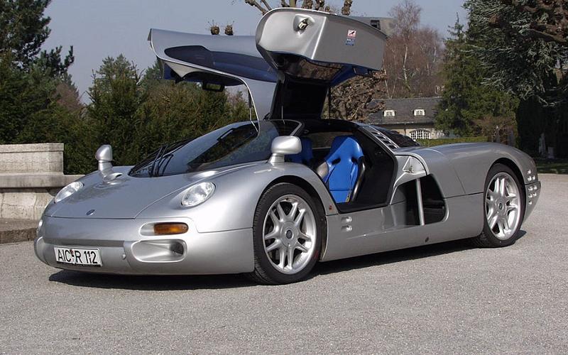 Isdera Commendatore (1993).