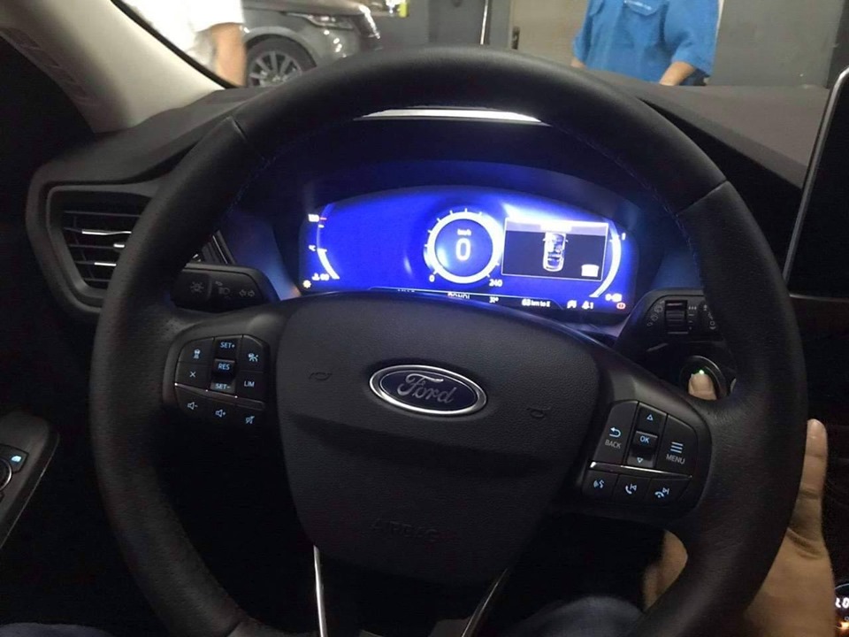 Lộ ảnh thực tế xe Ford Escape 2020 trước ngày ra mắt Việt Nam a4
