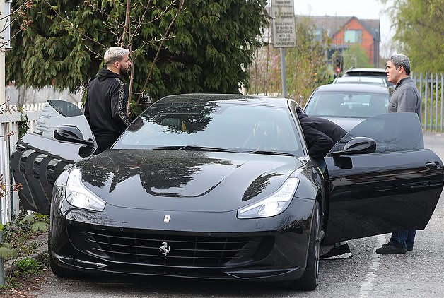 Ferrari GTC4 Lusso là một trong những siêu xe tốc độ nhất của Aguero Ferrari GTC4 Lusso