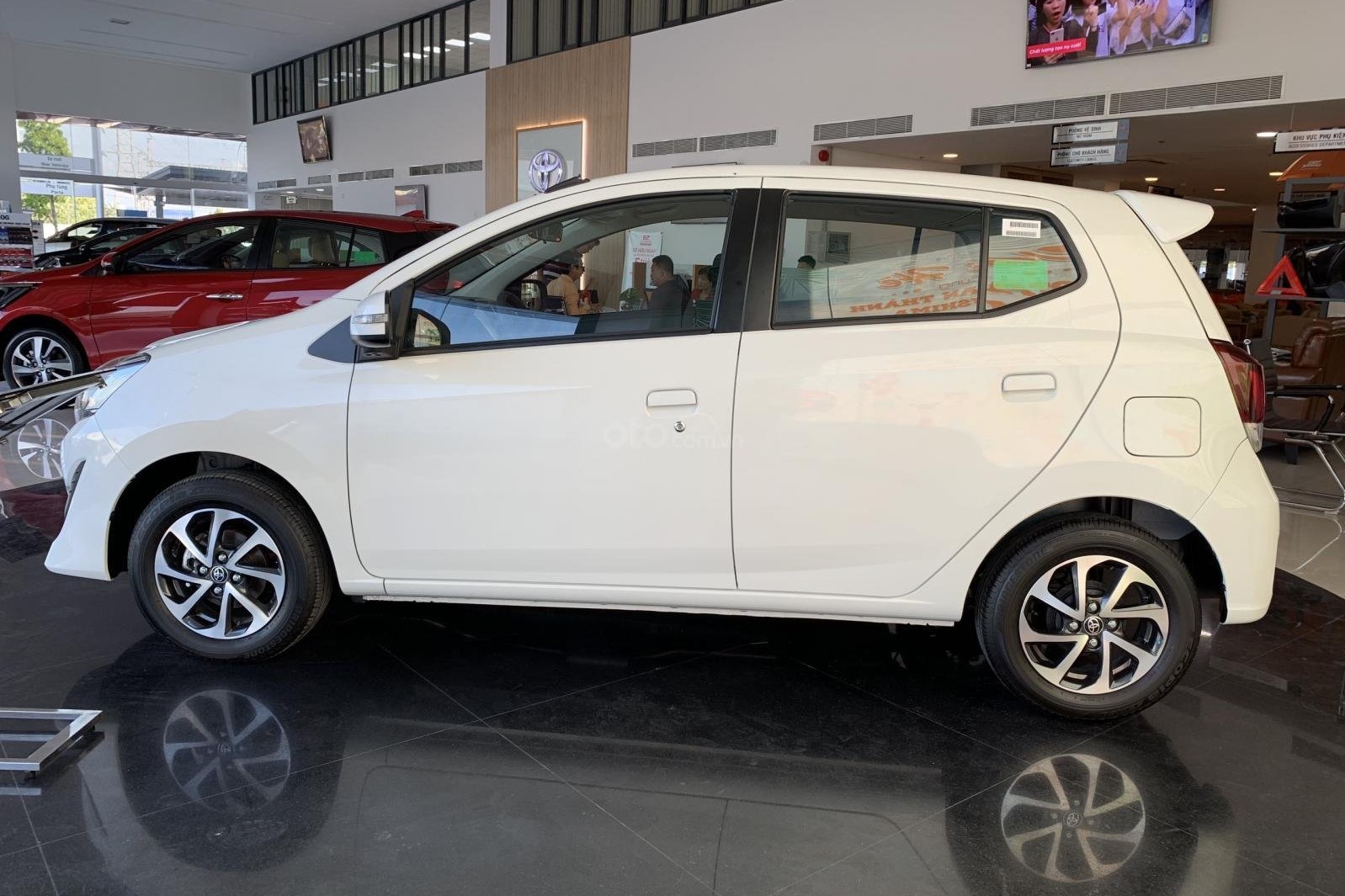 Thân xe Toyota Wigo 2019 thiết kế đơn giản, không có điểm nhấn đặc sắc Thân xe Toyota Wigo 2019 thiết kế đơn giản, không có điểm nhấn đặc sắc a1