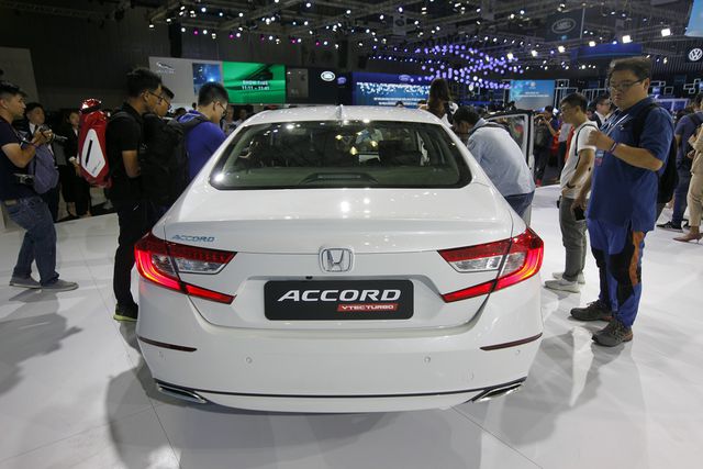 Honda Accord 2020 thế hệ thứ 10 có thiết kế đậm chất thể thao...