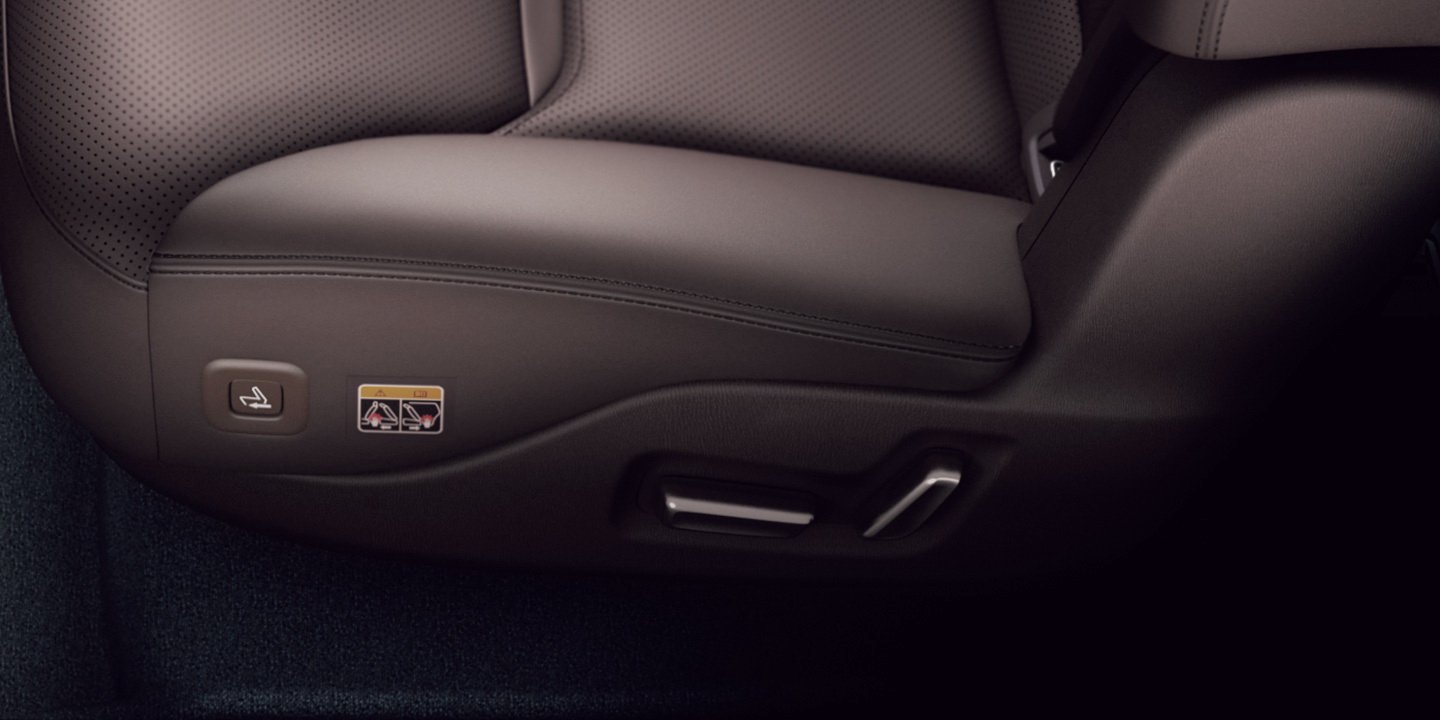 Nội thất nâng cấp trên Mazda CX-8 2020.