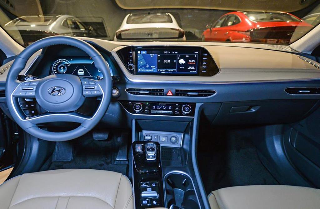 Nội thất xe Hyundai Sonata Nội thất xe Hyundai Sonata