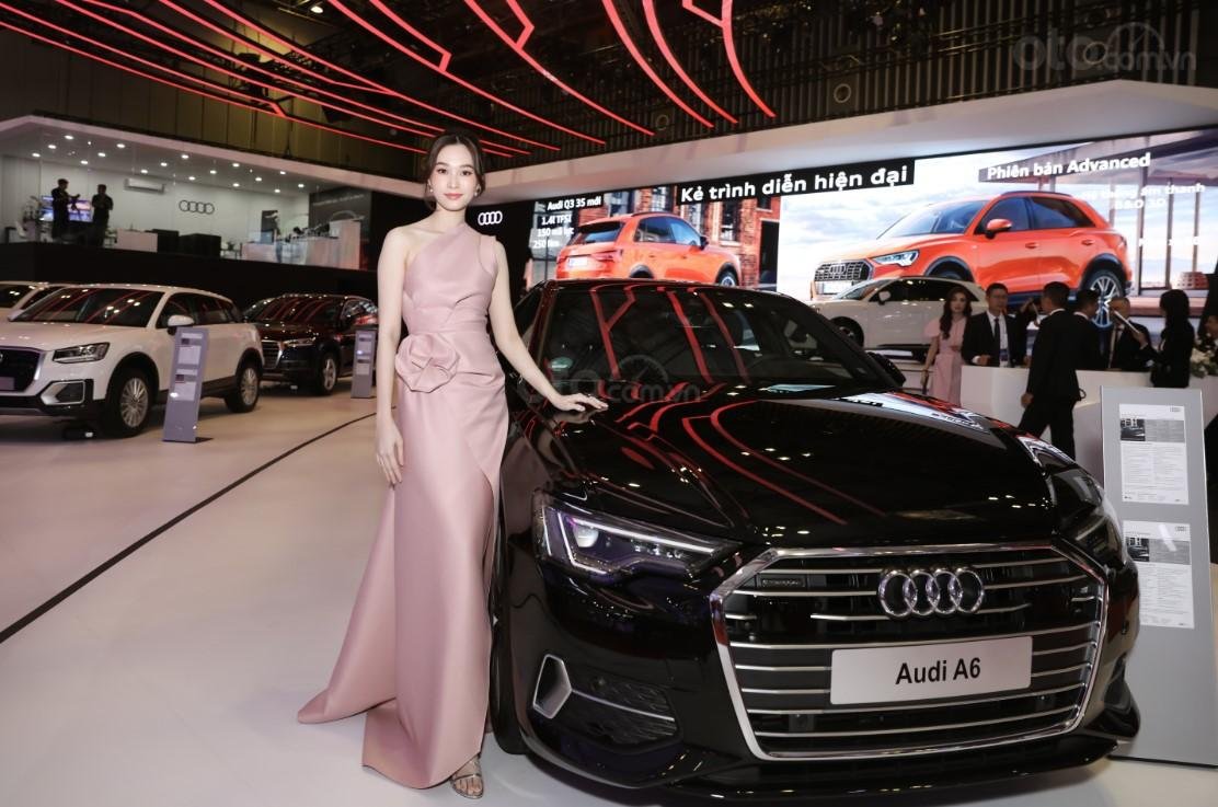 Người đẹp và xe tại triển lãm ô tô Việt Nam VMS 2019 a1