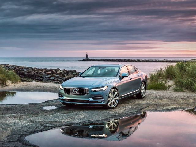 Người dùng hoàn toàn yên tâm với các trang bị an toàn hàng đầu trên Volvo S90 Người dùng hoàn toàn yên tâm với các trang bị an toàn hàng đầu trên Volvo S90
