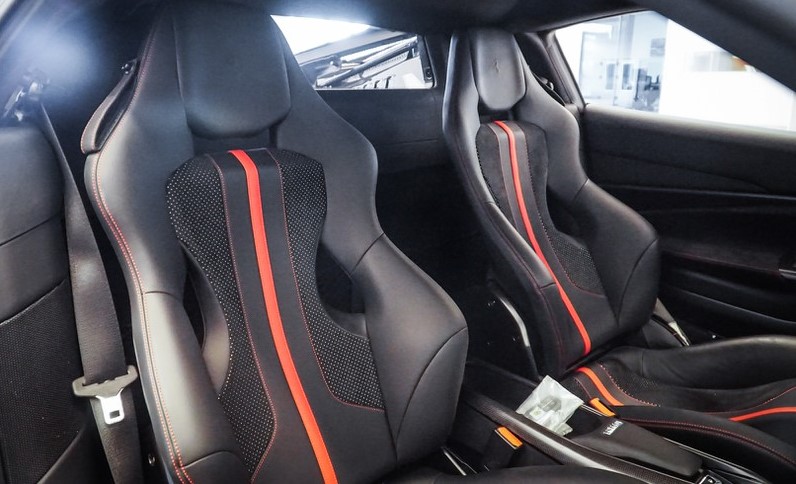 "Soi" chiếc Ferrari F8 Tributo đầu tiên đặt chân đến Việt Nam 21 "Soi" chiếc Ferrari F8 Tributo đầu tiên đặt chân đến Việt Nam a21