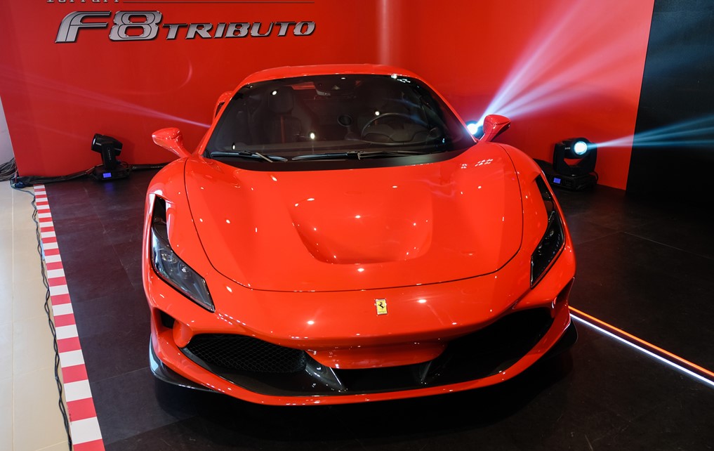 "Soi" chiếc Ferrari F8 Tributo đầu tiên đặt chân đến Việt Nam 2 "Soi" chiếc Ferrari F8 Tributo đầu tiên đặt chân đến Việt Nam a2