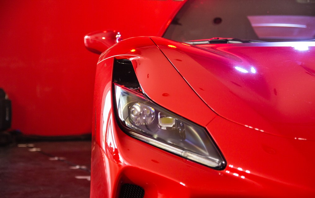 "Soi" chiếc Ferrari F8 Tributo đầu tiên đặt chân đến Việt Nam 4 "Soi" chiếc Ferrari F8 Tributo đầu tiên đặt chân đến Việt Nam a4