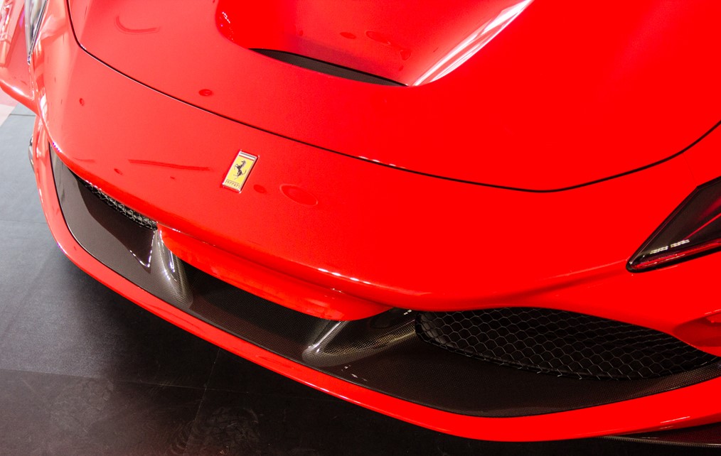"Soi" chiếc Ferrari F8 Tributo đầu tiên đặt chân đến Việt Nam 7 "Soi" chiếc Ferrari F8 Tributo đầu tiên đặt chân đến Việt Nam a7