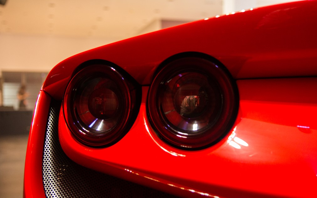 "Soi" chiếc Ferrari F8 Tributo đầu tiên đặt chân đến Việt Nam 6 "Soi" chiếc Ferrari F8 Tributo đầu tiên đặt chân đến Việt Nam a6