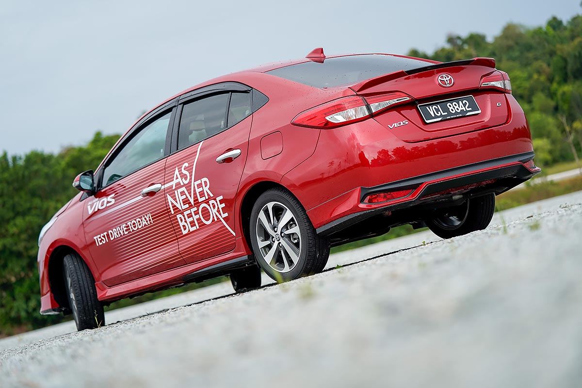 Đuôi xe Toyota Vios mới mẻ năng động Đuôi xe Toyota Vios mới mẻ năng động