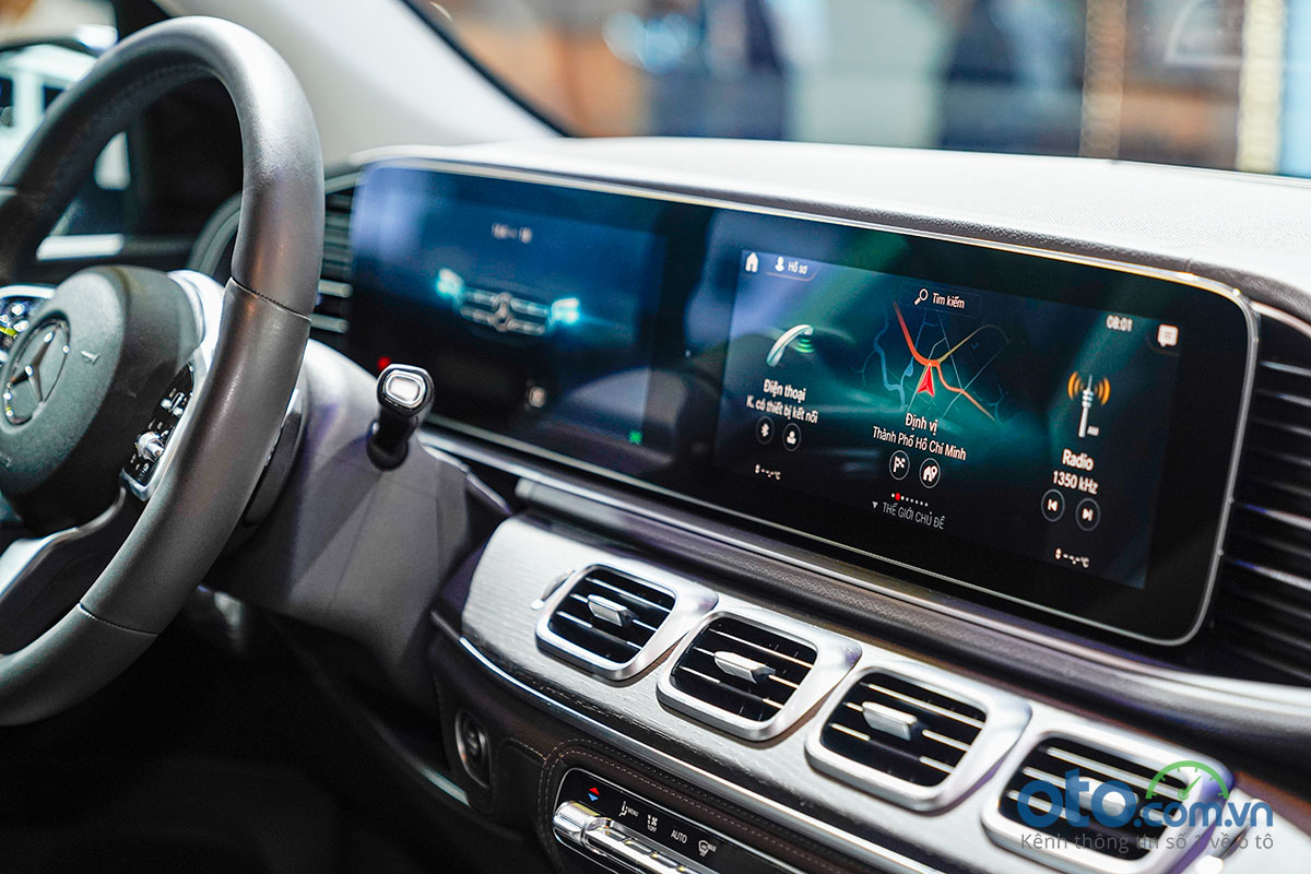 giao diện MBUX trên mẫu GLE 450 4MATIC tại Việt Nam.