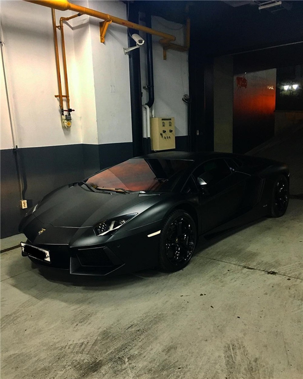 Lamborghini Aventador LP700-4 