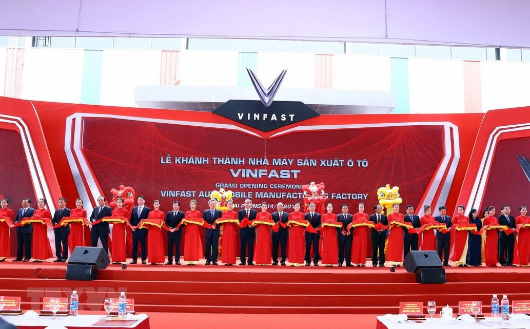 Nhà máy VinFast được xây dựng từ một vùng đầm lầy