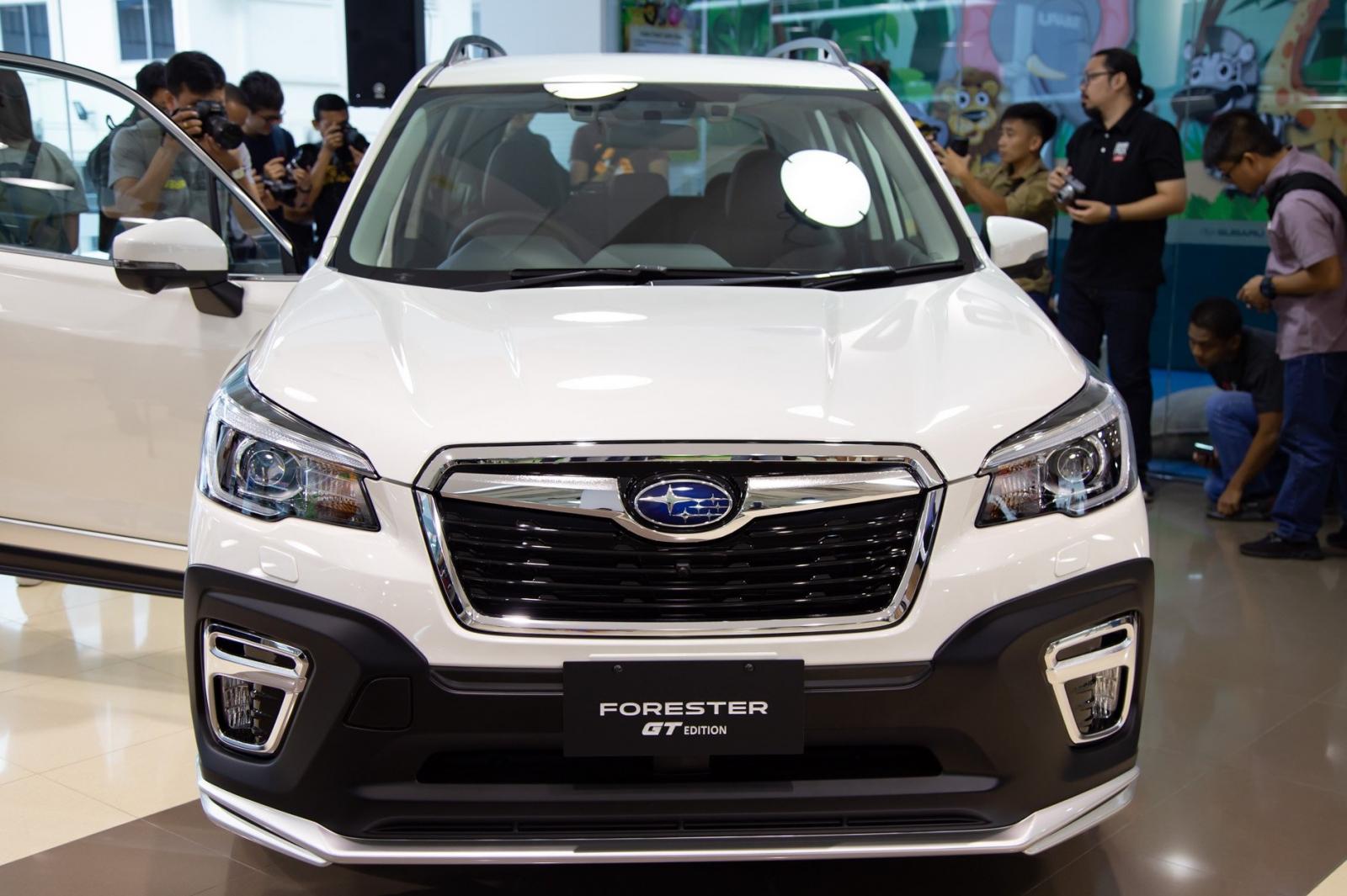 Thiết kế đầu xe Subaru Forester GT edition.