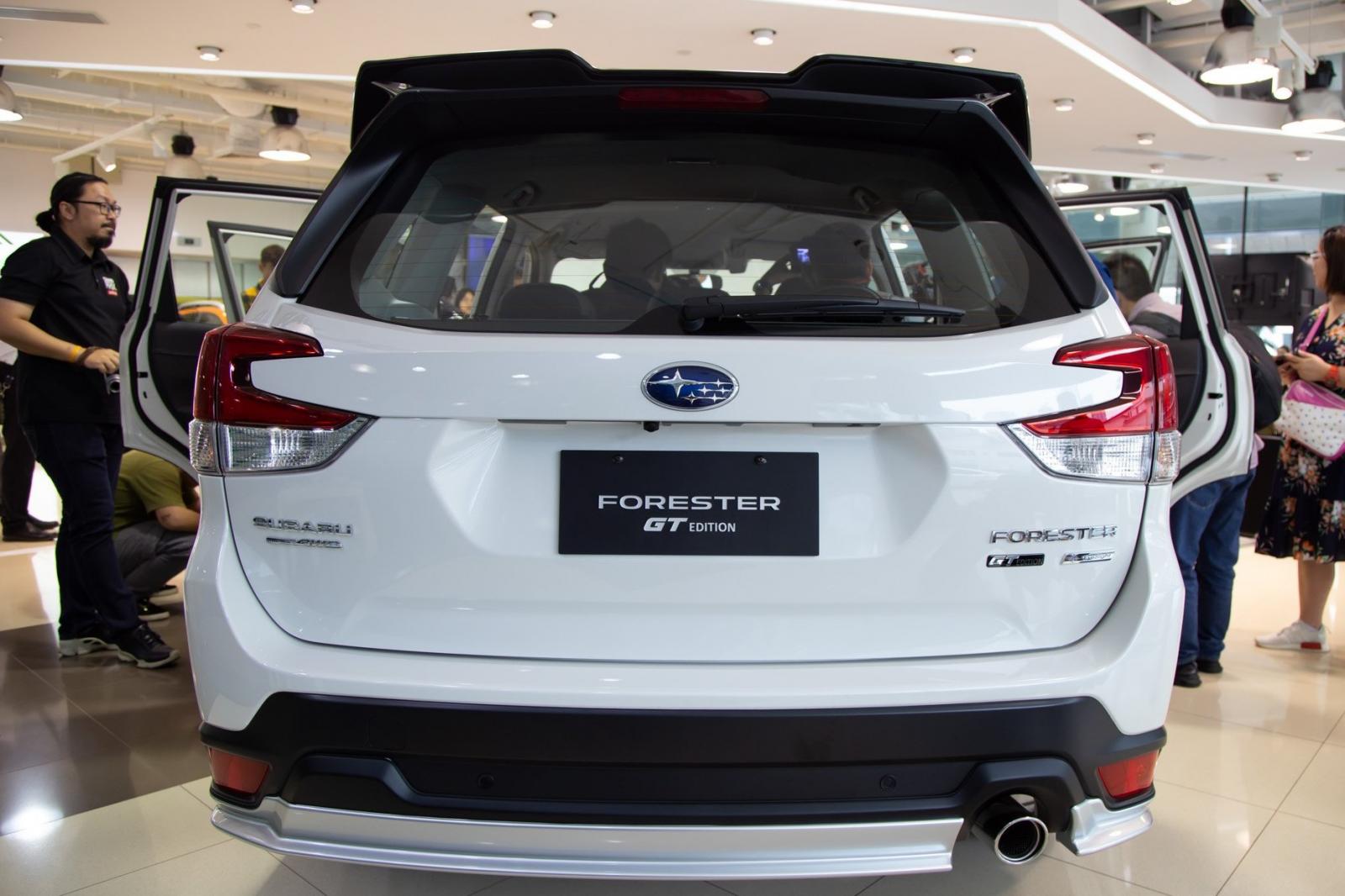 Thiết kế đuôi xe Subaru Forester GT edition.