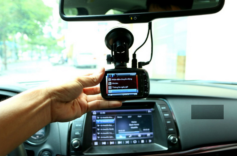 Camera hành trình nào tốt nên lắp cho ô tô? a2