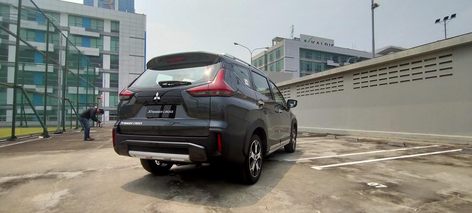 Mitsubishi Xpander Cross 2020 - MPV lai crossover ra mắt.
