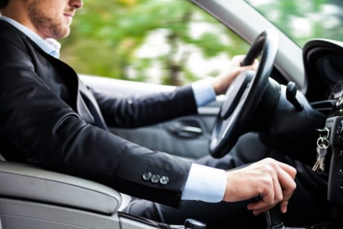 Kinh nghiệm lái xe số tự động: Những nguyên tắc đảm bảo an toàn cho tài xế mới a1