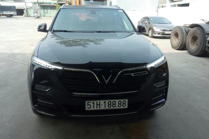 Liên tục xuất hiện biển số “vàng” trên các mẫu xe VinFast LUX - Ảnh 6.