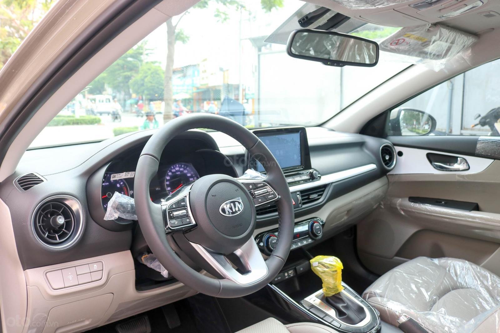 Năm 2019, 700 triệu đồng mua xe ô tô gì? 4 Năm 2019, 700 triệu đồng mua xe ô tô gì? a4