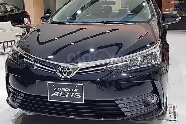 Toyota Corolla Altis 2019 sử dụng đèn pha Halogen 1