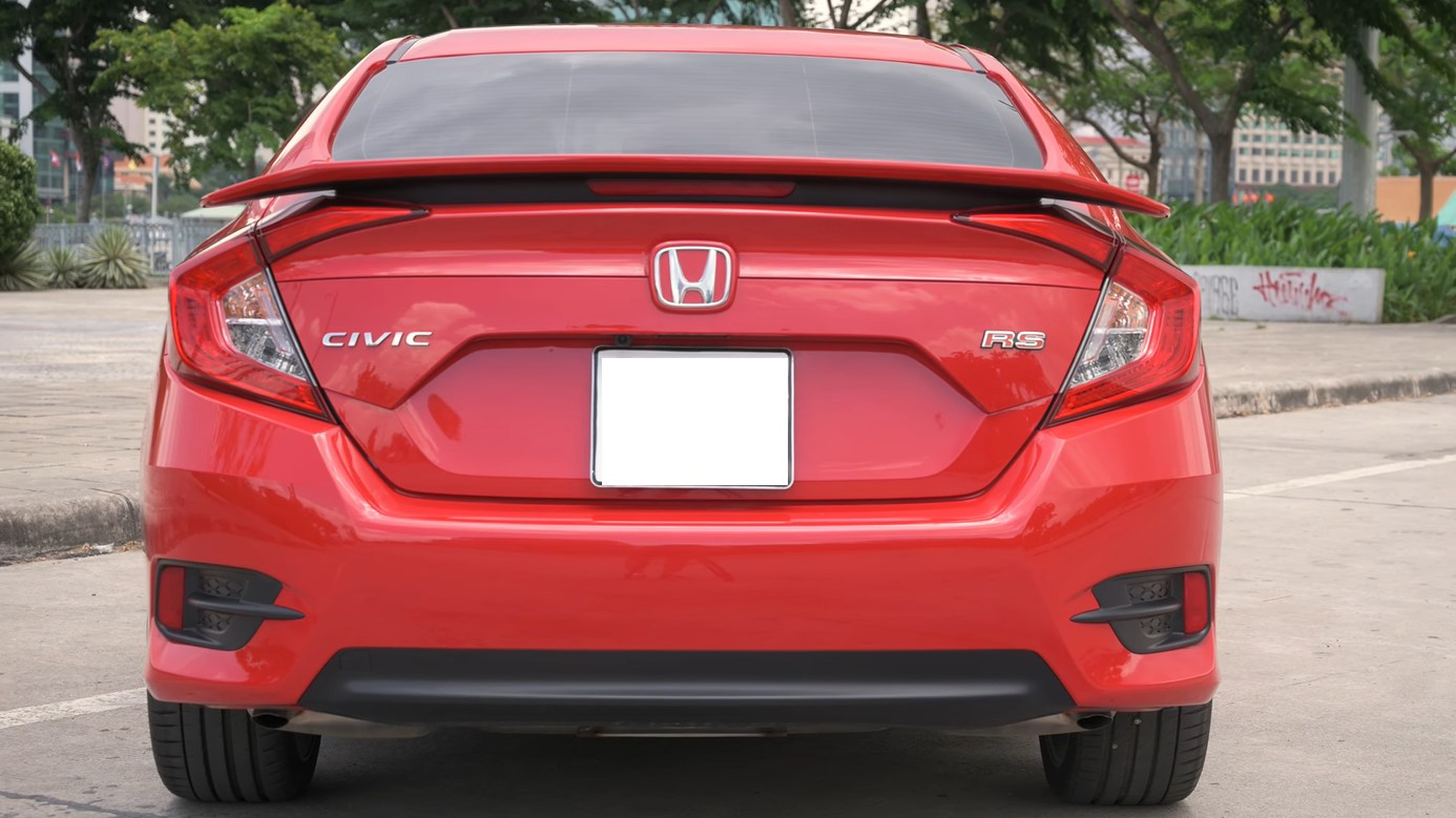 So sánh xe Mazda 3 2020 với Honda Civic RS 2020: