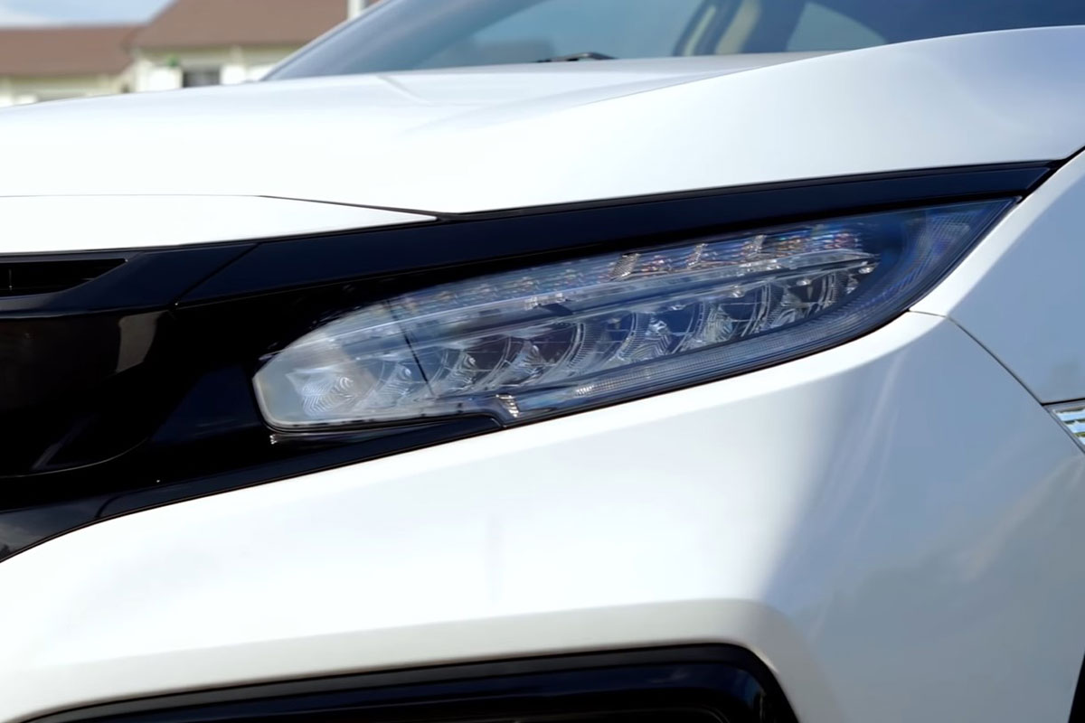 So sánh xe Mazda 3 2020 với Honda Civic RS 2020: