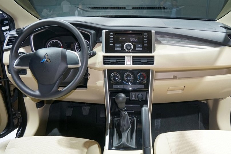 Bảng táp lô xe Mitsubishi Xpander 2020 Bảng táp lô xe Mitsubishi Xpander 2020 2