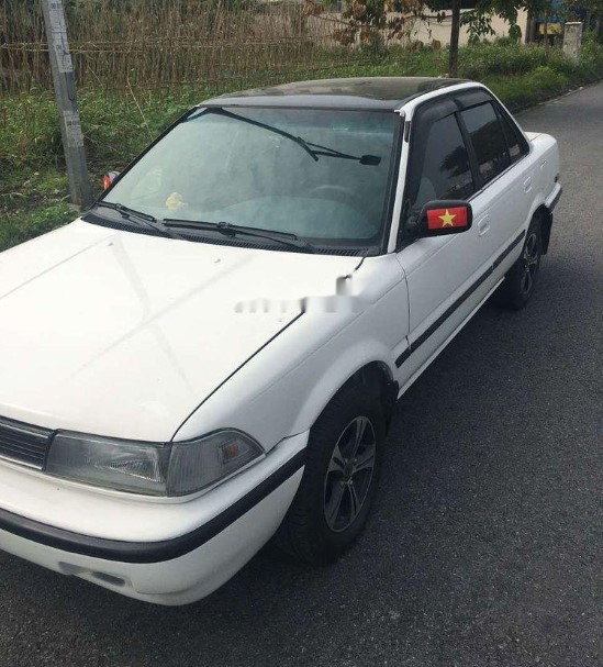 Toyota Corolla Altis 1988: 100 triệu đồng.