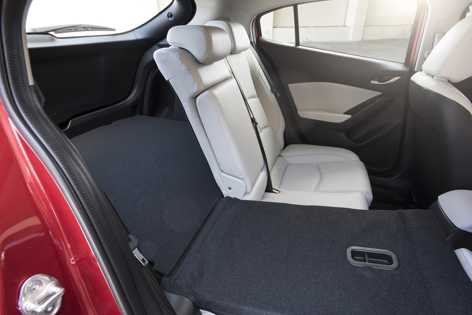So sánh qua ảnh xe Mazda 3 Sport 2020 và đời cũ a24