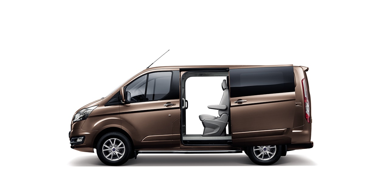 Xe rất phù hợp với gia đình đông người Xe rất phù hợp với gia đình đông người
