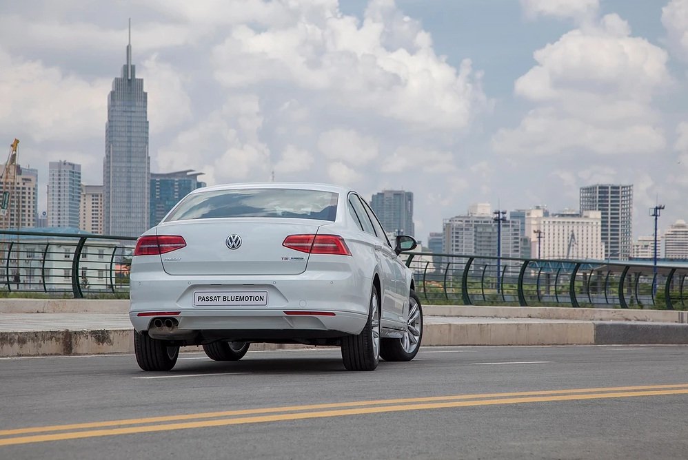 Volkswagen Passat còn nhận ưu đãi 140 triệu đồng trong tháng 12/2019? 2 Volkswagen Passat còn nhận ưu đãi 140 triệu đồng trong tháng 12/2019? a2