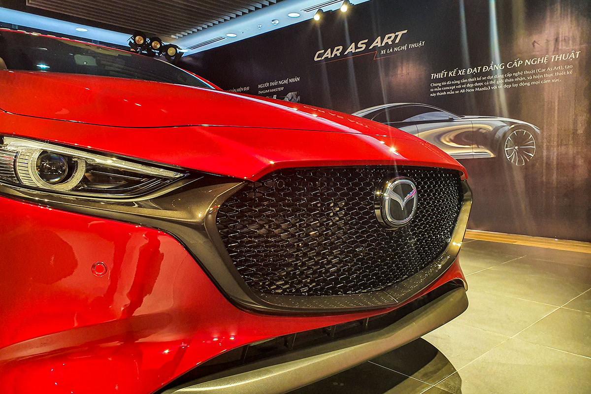 So sánh qua ảnh xe Mazda 3 Sport 2020 và đời cũ a5